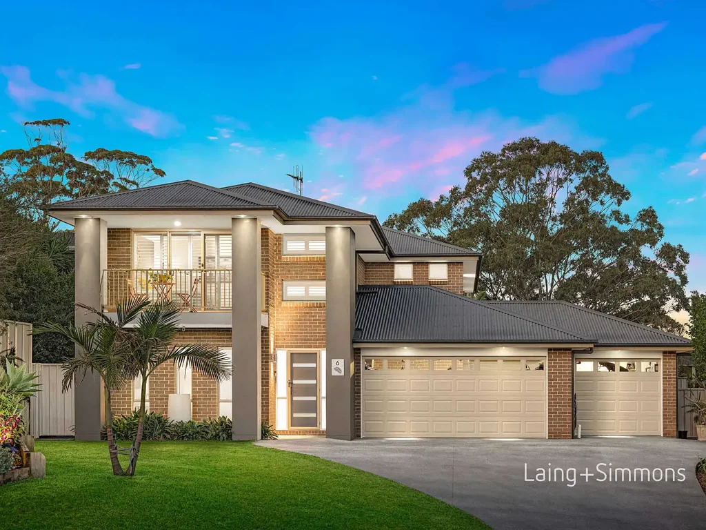 Port Macquarie 5Kwarto Generous Proportioned Family Home - Move in Ready