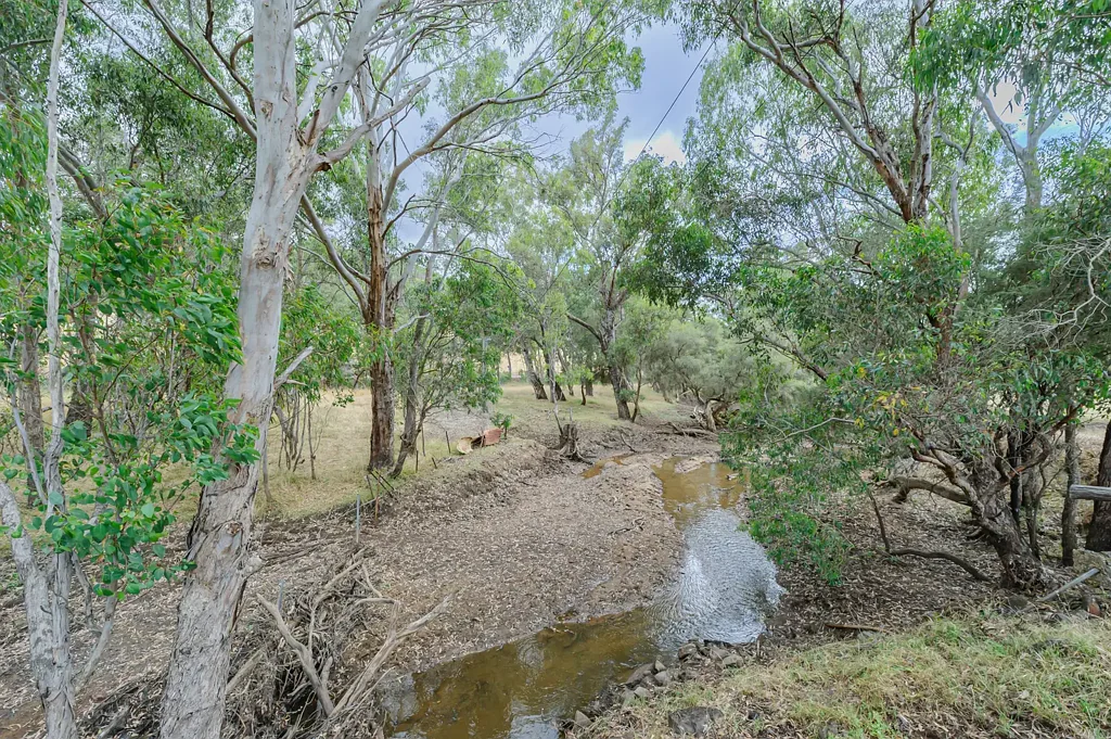 9 Yozzi Road, Lower Chittering, WA 6084