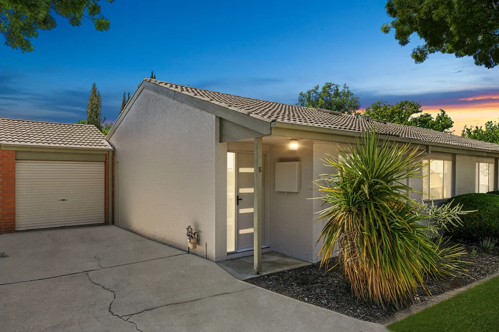 5/6 Kemsley Place, Pearce, ACT 2607
