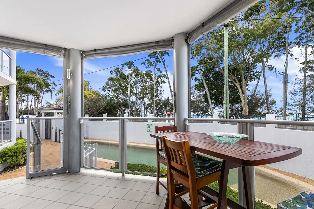 Absolute Esplanade Living - Fully Furnished with Uninterrupted Bay Views