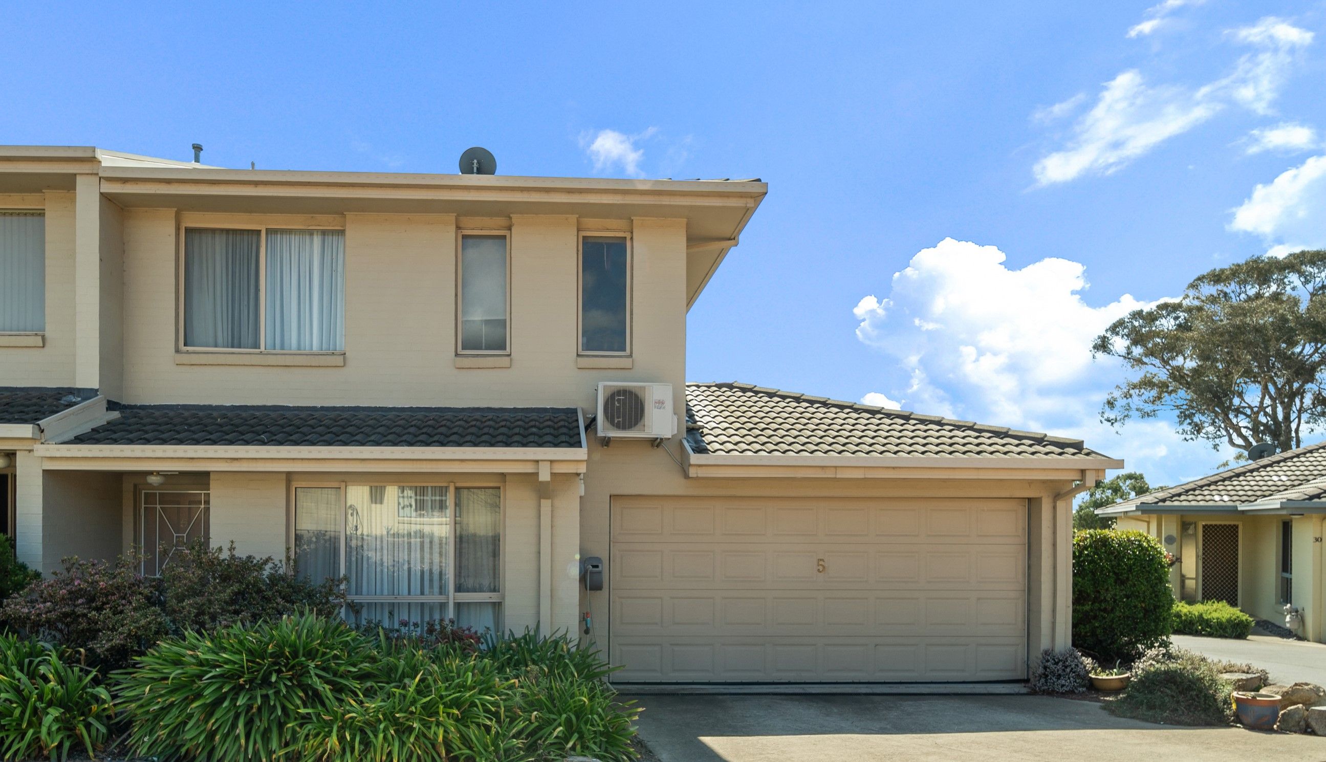 131 BRITTEN-JONES DR, HOLT ACT 2615, 0房, 0浴, Townhouse