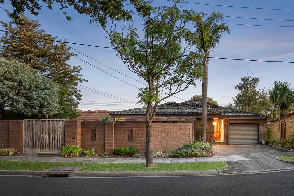 12 Weber Crescent, Burwood East, VIC 3151