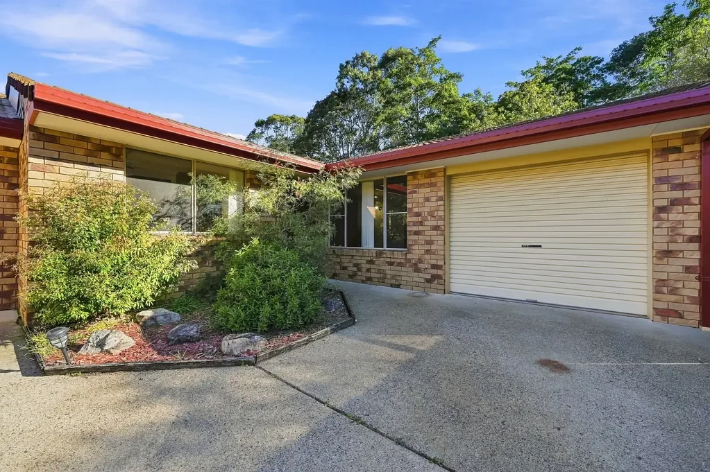 Coffs Harbour 3房  Private Reserve-Side Living in an Intimate Duplex Setting