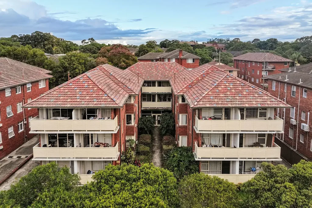 Strathfield 2ห้องนอน Light-filled double brick apartment with dual balconies in Strathfield's CBD