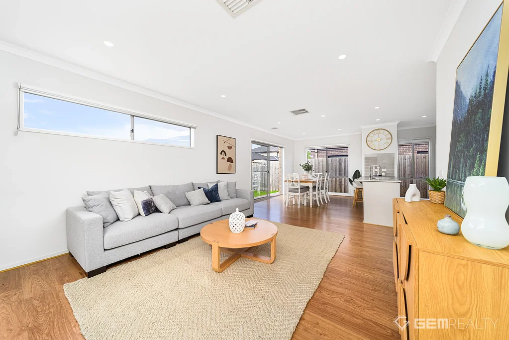 8 Caleana Court, Cranbourne North, VIC 3977
