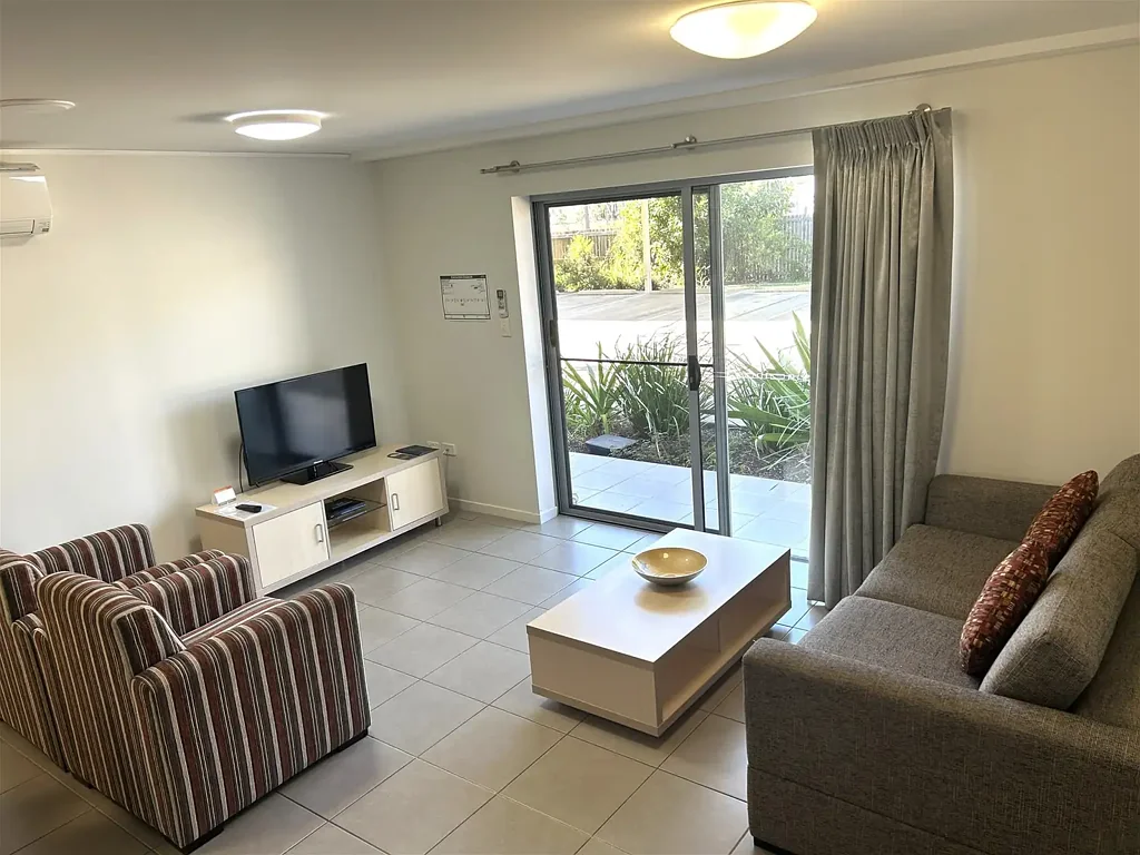 Middlemount 2 Bedroom Quality investment in well maintained Complex
