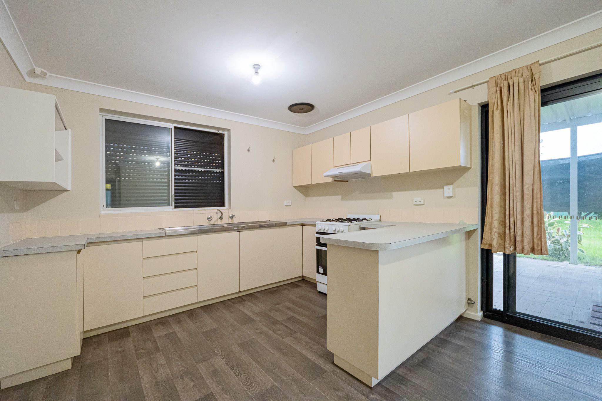 6 CLYBUCCA PL, ARMADALE WA 6112, 0 Bedrooms, 0 Bathrooms, House