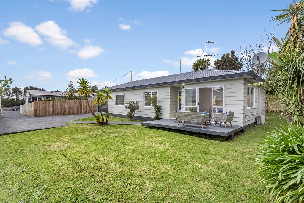 2/328 Rangatira Road, Beach Haven, North Shore City, Auckland