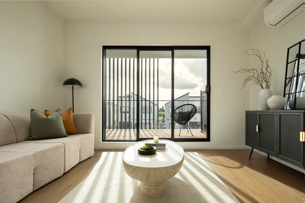 Hobsonville 4Moenga Stunning Spacious 3-4 beds Move In Now