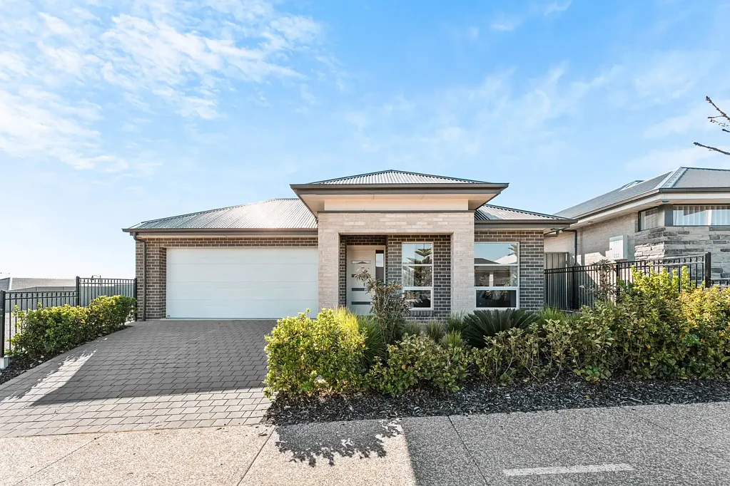 16 Espial Street, Seaford Heights, SA 5169