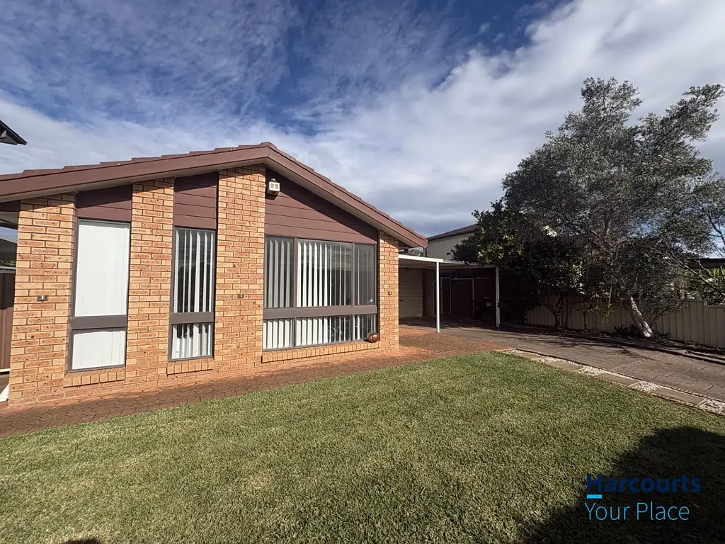 Spacious & Convenient Family Home - Water & Gas Included!
