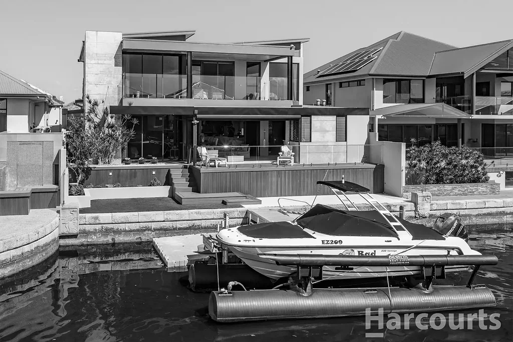 8 Twilight Court, Dudley Park, WA 6210