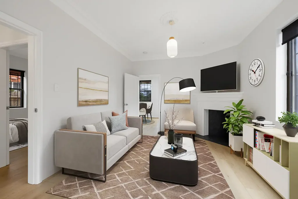 Renovated 3-Bedroom Duplex in Prime Kingsford Location