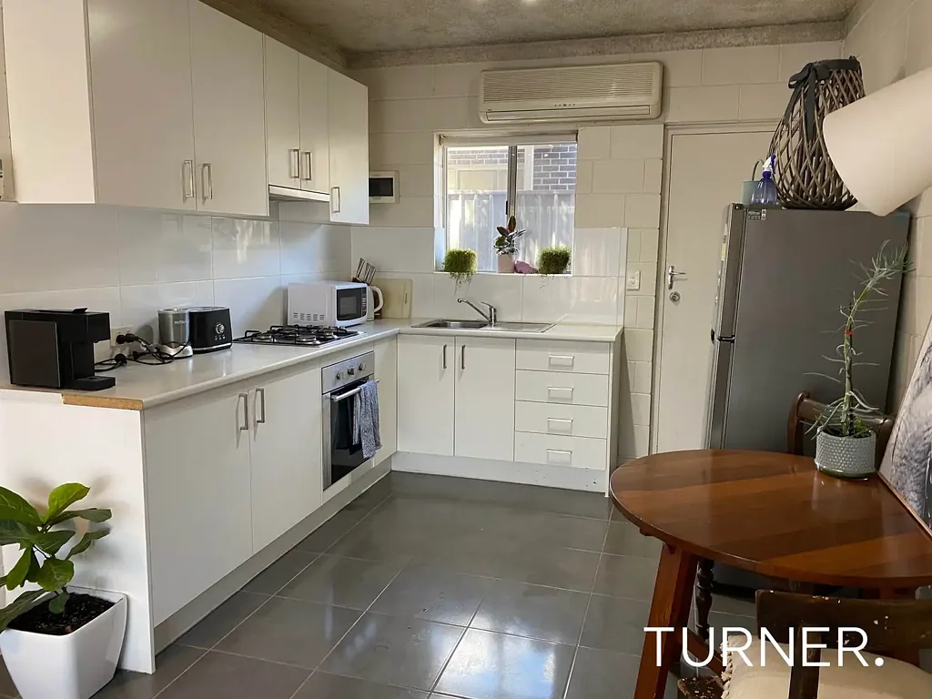 Lovely Updated Unit in a Fantastic Location