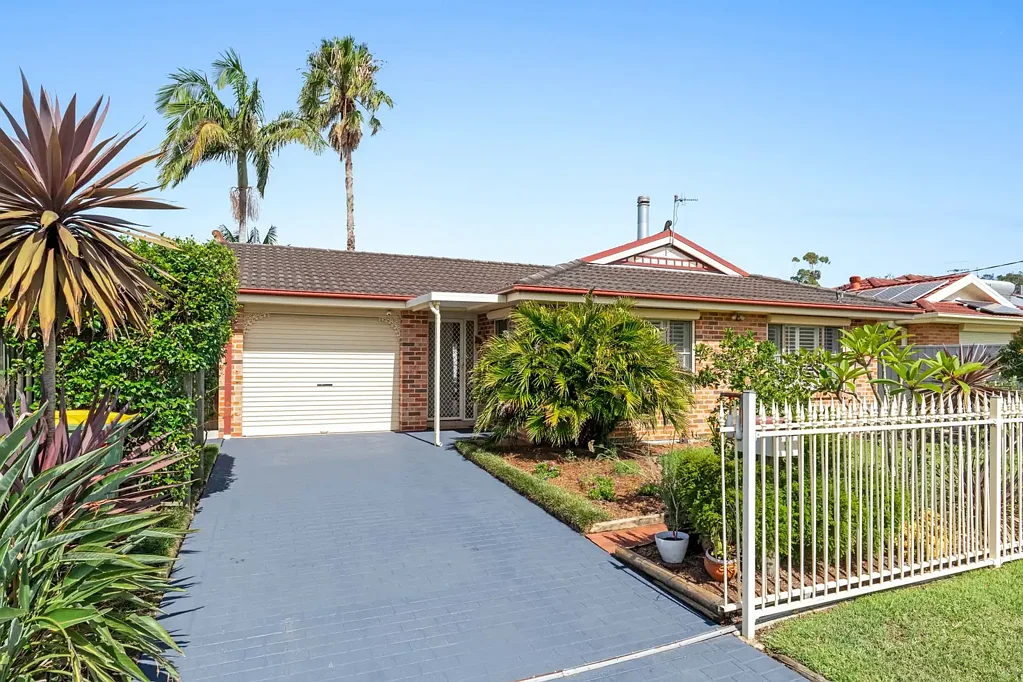 8 Moorlan Avenue, Killarney Vale, NSW 2261