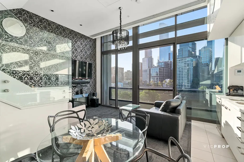 FULLY FURNISHED LIGHT-FILLED APARTMENT WITH PREMIUM AMENITIES AT FRESHWATER PLACE