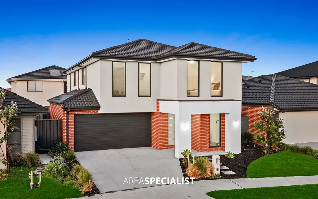 Clyde North 4 Bedroom Modern Family Living with Space, Style & Functionality