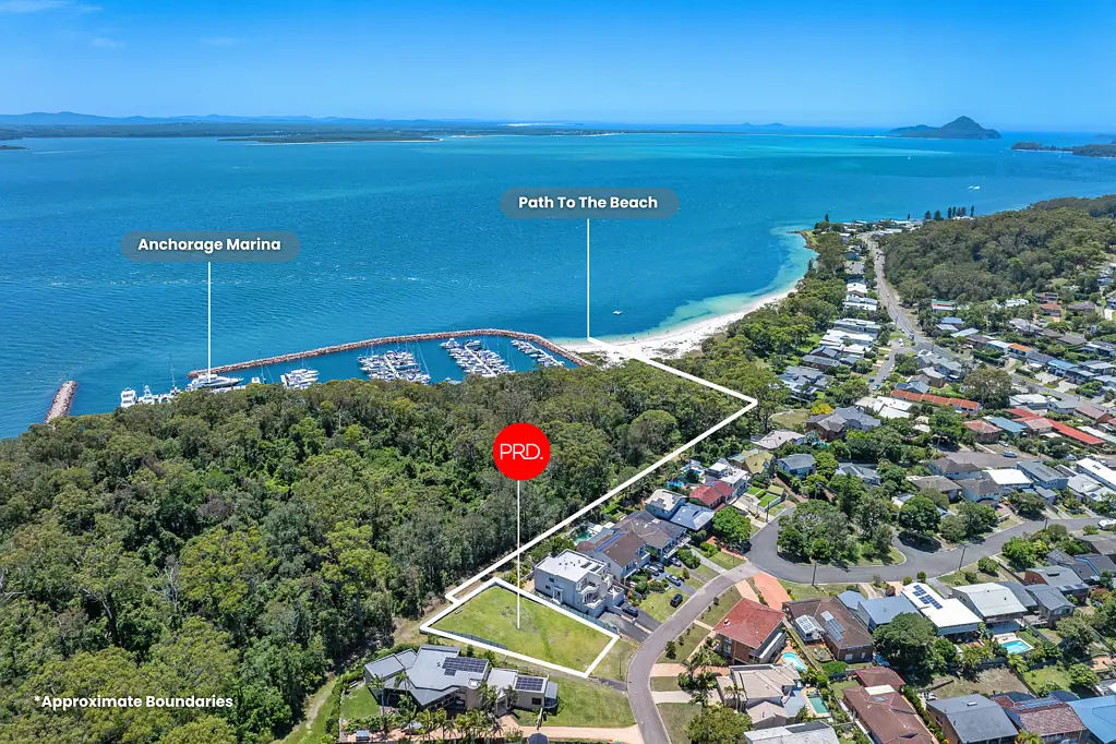 Corlette  Blue Ribbon Location - Only 100m To The Waters Edge....