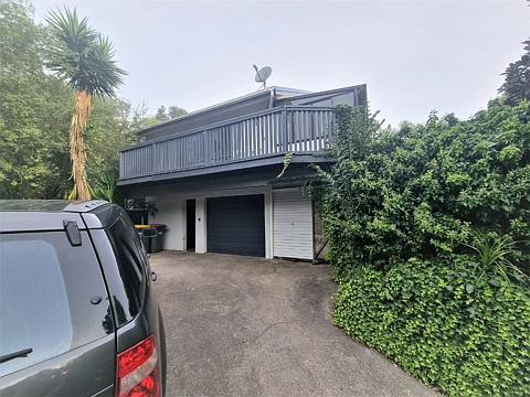 PAPAKURA, 4 BEDROOMS