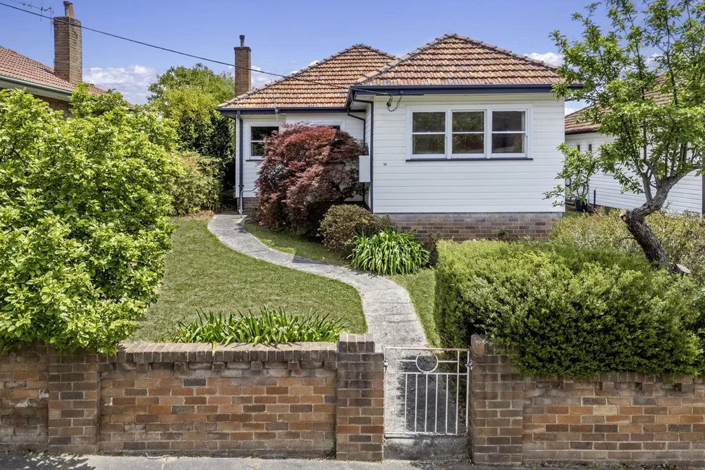 19 Martini Parade, Lithgow, NSW 2790