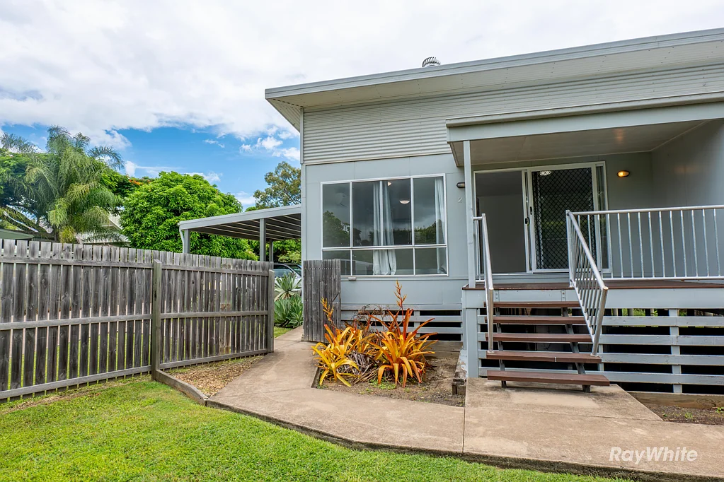 2/134A Walker Street, Svensson Heights, QLD 4670