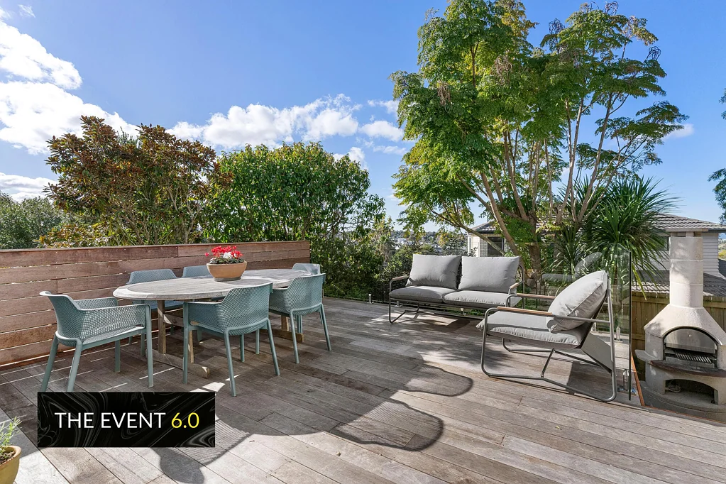Browns Bay 4 Bedroom RENOVATED FAMILY HOME YOU'LL GROW INTO