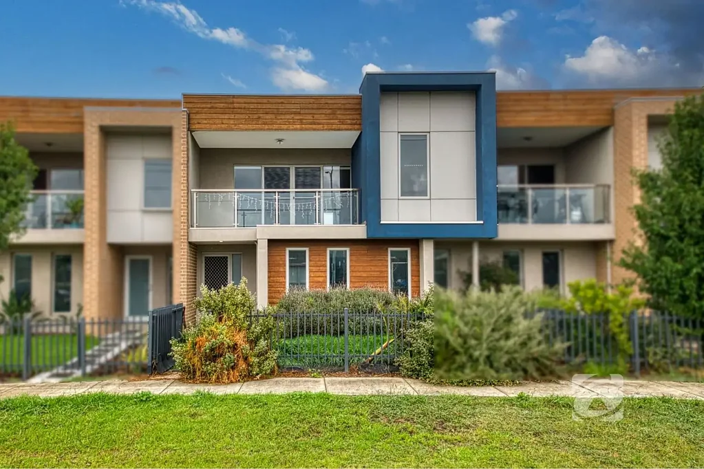 EFFORTLESS LIVING IN A PRIME LOCATION!