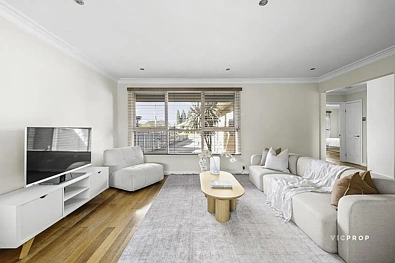 2/209 McBryde Street, Fawkner, VIC 3060, 3 Bedrooms, 1 Bathrooms, House
