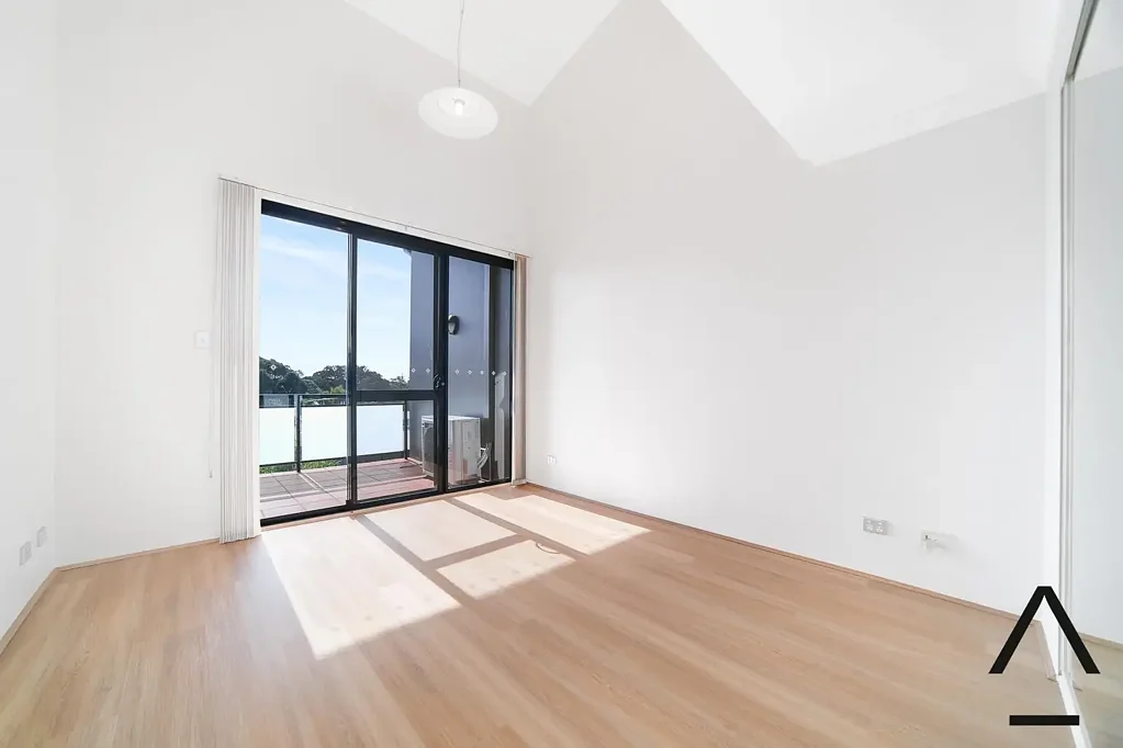Freshly Renovated Quiet Designer in a Divine Location