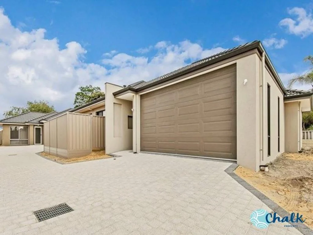 LEASE PENDING - MODERN, SPACIOUS HOME 5 MINUTES FROM CURTIN UNIVERSITY!