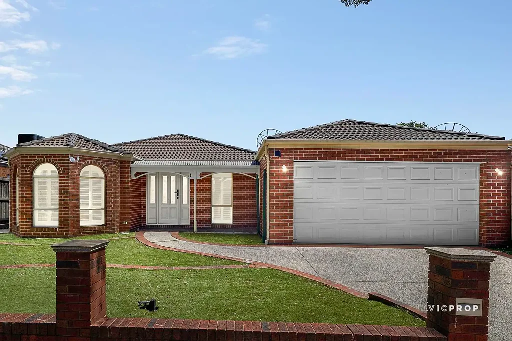 Bundoora 5બેડરૂમ Supersized Family Showpiece in Prestigious Botanica Park Estate
