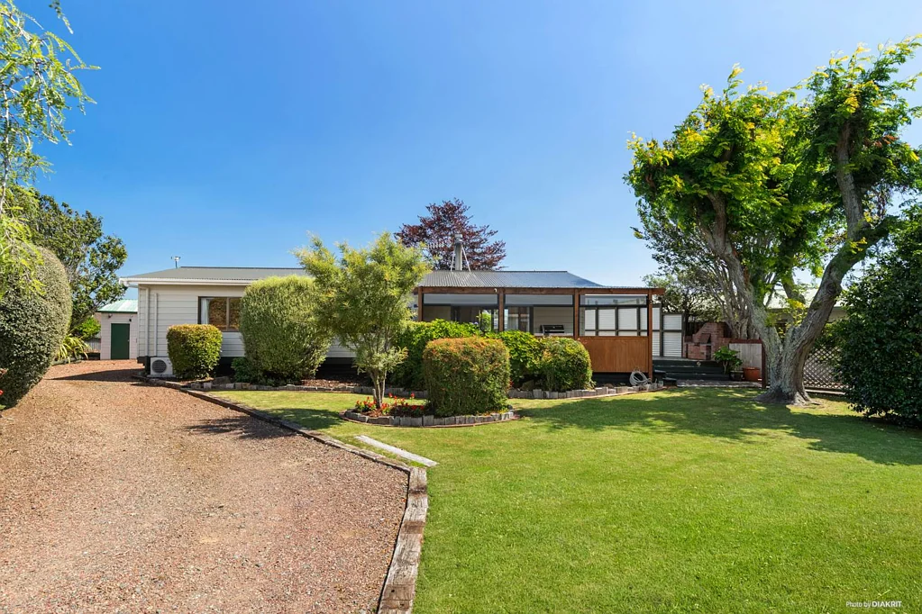 17 Seaview Rise, Waiuku, Franklin, Auckland