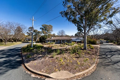 10 Propsting Street, Curtin, ACT 2605, 4 Bedrooms, 2 Bathrooms, House