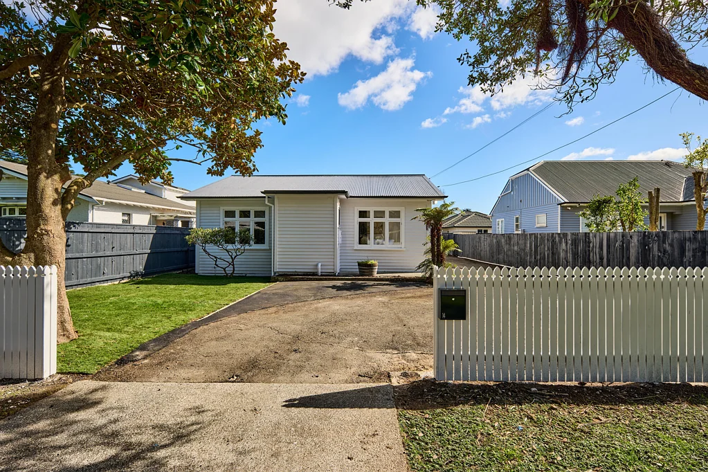 Waiwhetu 3房  Space, sunlight and family comfort