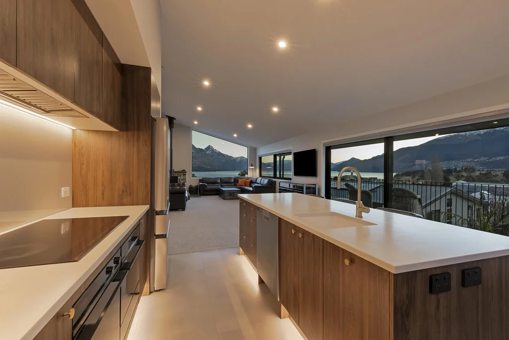 Kelvin Heights 4房 湖景之上，双重格局——成就非凡人生版图 Two Living Options, One Exceptional Address