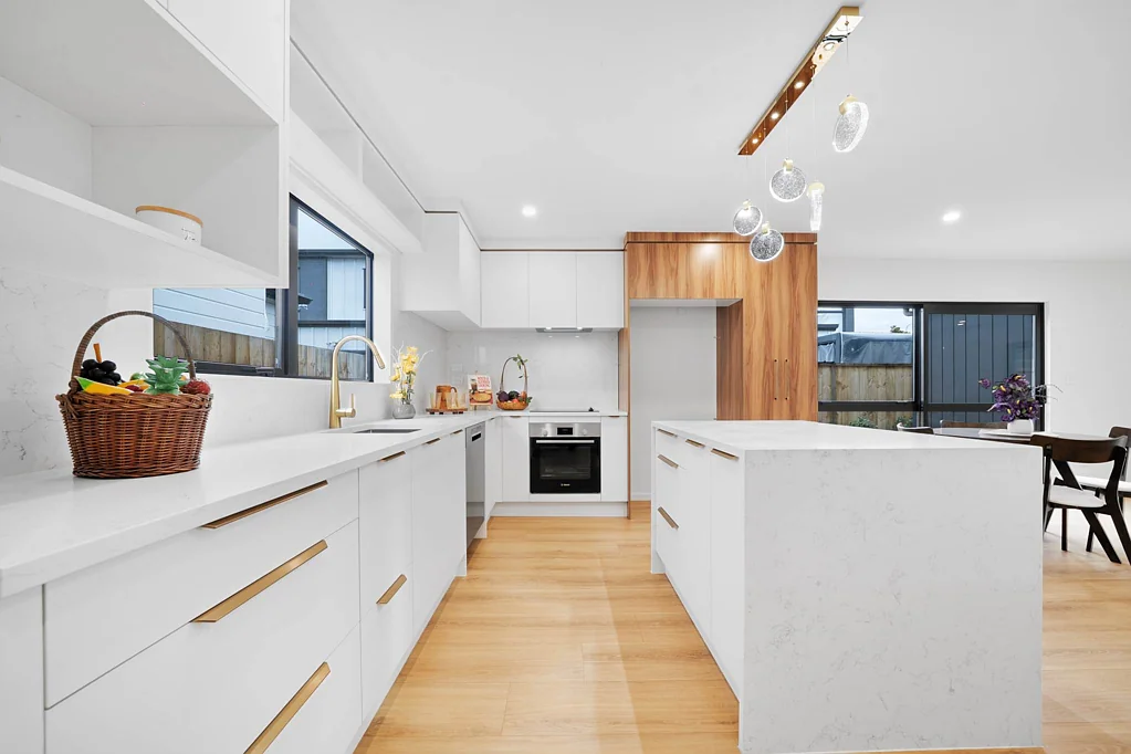 Mangere Bridge 3房  '3 Beds, 3 Ensuites- Price Reduced, last one left'