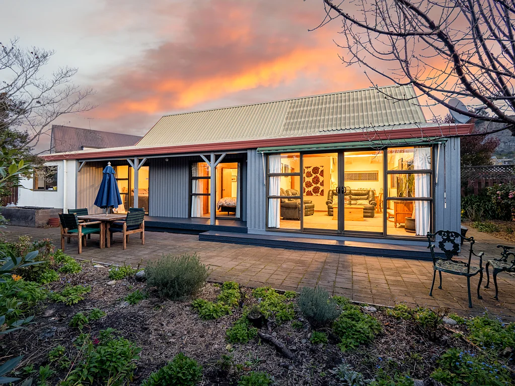 Redcliffs 2房  Final Week! Seaside Charm