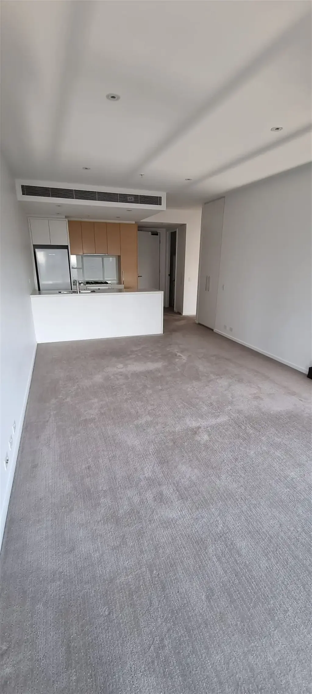 Great location 2bed 2 bath apartment at Prima near Crown casino