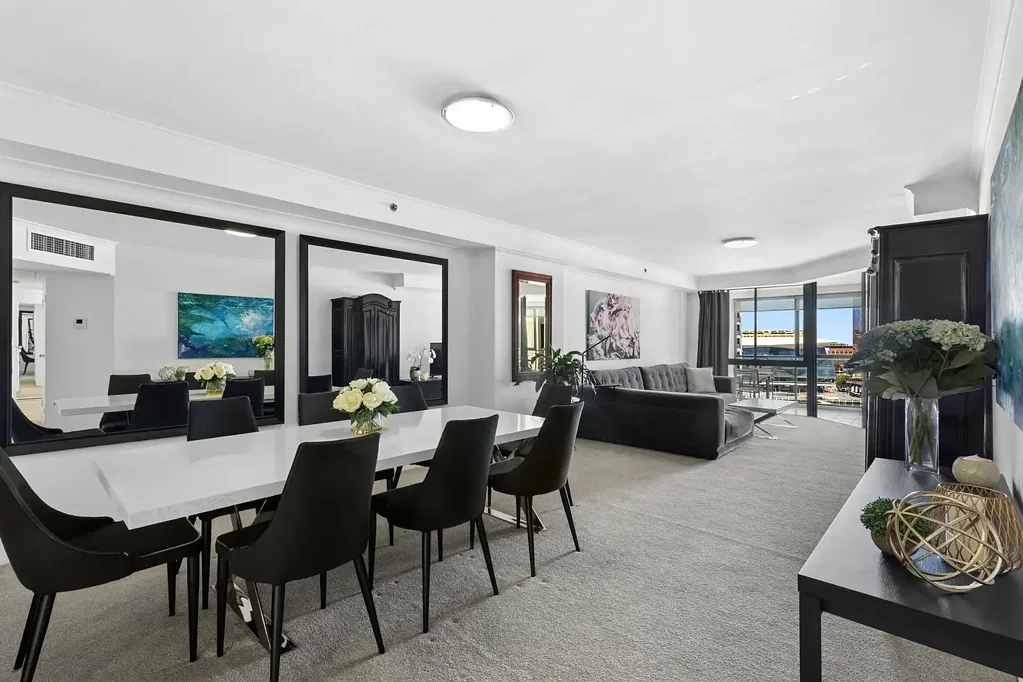 Sydney 2Moenga HUGE 148M² TWO BEDROOM APARTMENT WITH DUAL BALCONIES IN PRIME LOCATION