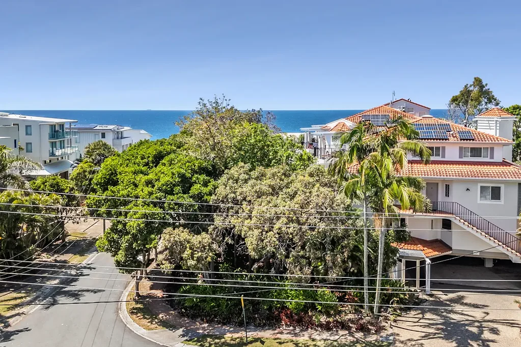 Sunshine Beach 4房  Exceptional Development Opportunity – Elevated, Ocean-View Site