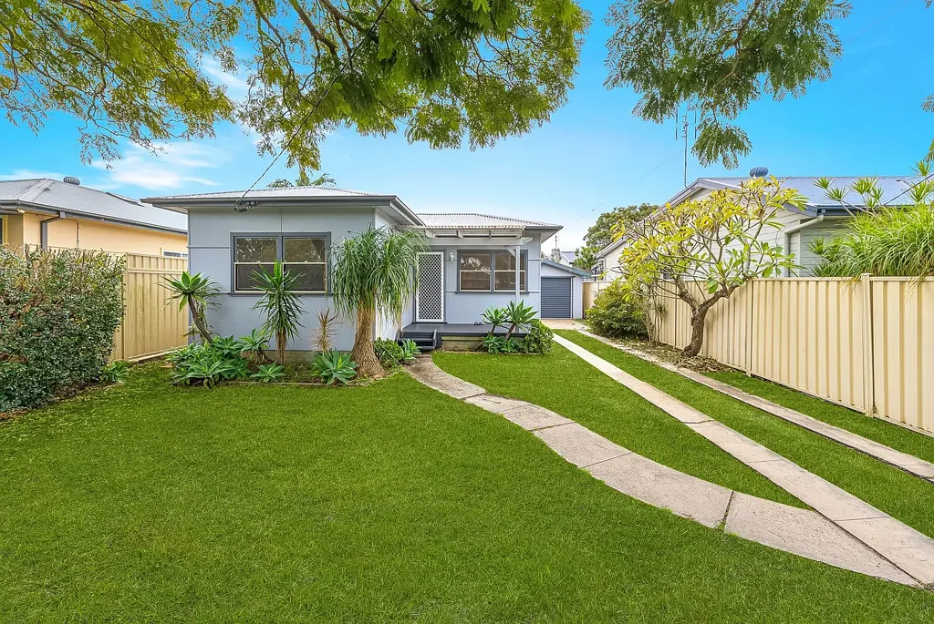 Woy Woy 3ਬੈੱਡਰੂਮ Well Presented Cottage with North Facing Backyard