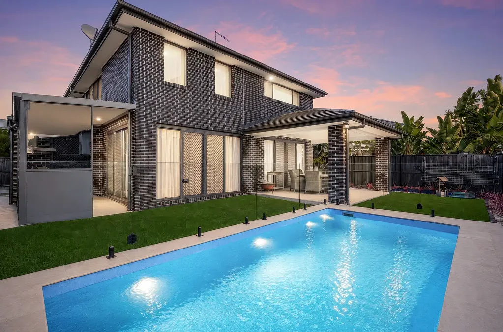 Box Hill 5कमरा Modern Masterton Home with Light, Luxury and Space