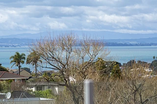 46 Parr Terrace, Castor Bay, North Shore City