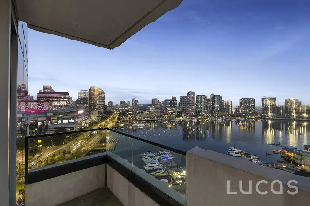 Docklands 2 Slaapkamer RAISING THE STANDARD FOR SLEEK HARBOURSIDE LIVING