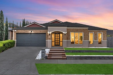 Tarneit 5房 精致五卧室住宅，尽享无与伦比的奢华 Exquisite Five-Bedroom Residence with Unmatched Luxury