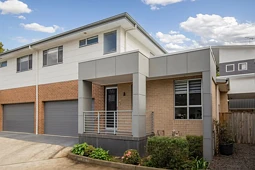 8/37-39 Tallawalla Road, Valentine