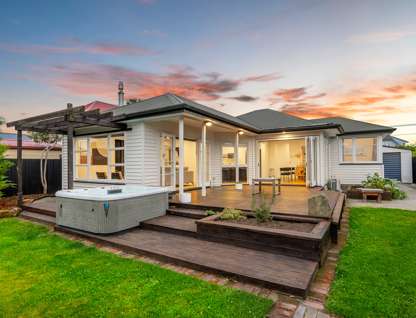 221 Weston Road, Saint Albans, Christchurch, Canterbury, 4房, 2浴, 独立屋