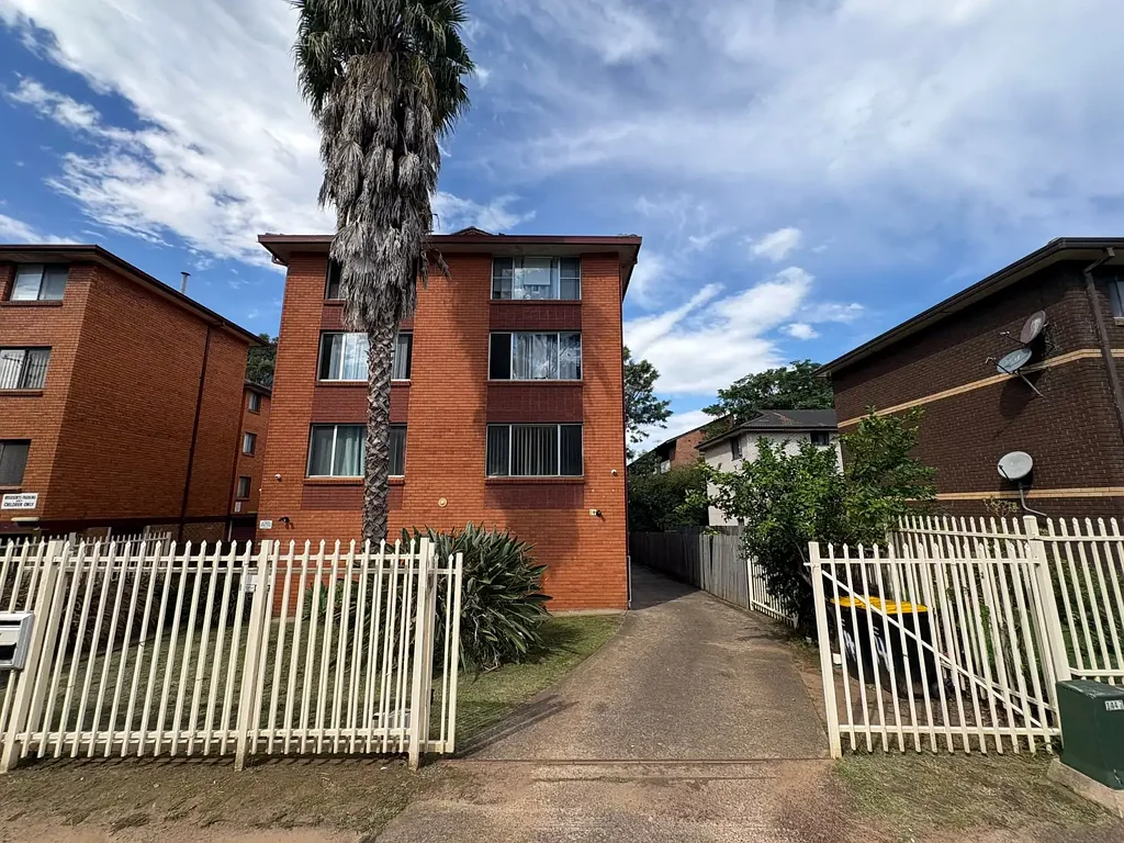 Unit on First Floor for Rent
