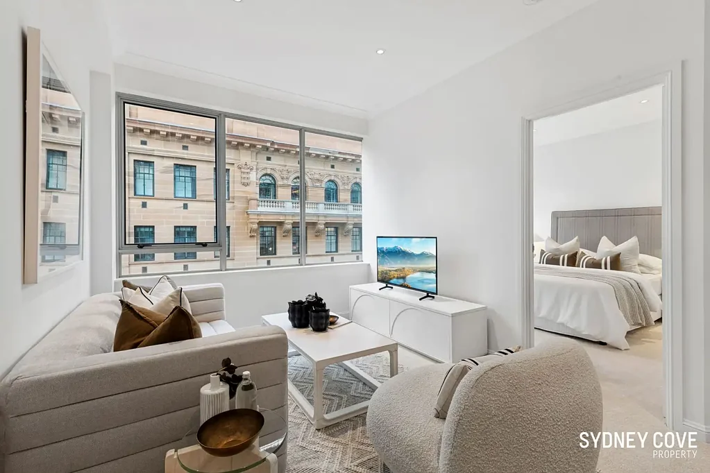 REJUVENATED HERITAGE LIVING IN SYDNEY'S PRESTIGIOUS SANDSTONE PRECINCT | Unfurnished