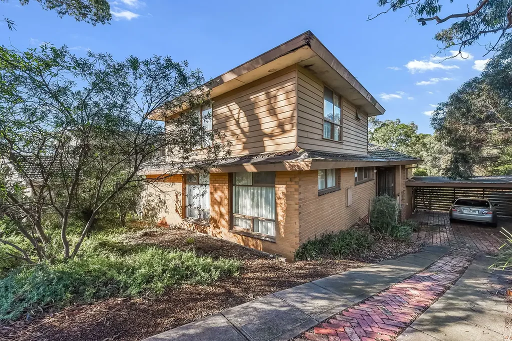 Mount Waverley 4कमरा Where Nature Meets Opportunity